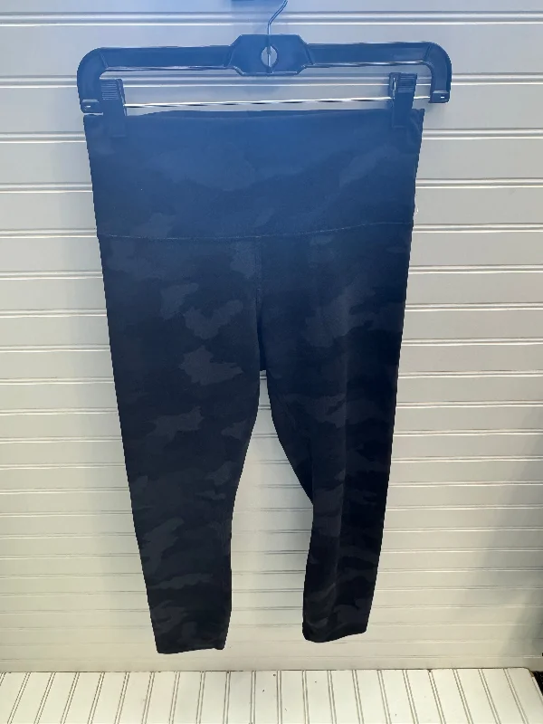 Athletic Leggings Capris By Lululemon In Camouflage Print, Size: 8